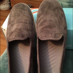 Bare Traps Women’s size 11 slip-on sneakers